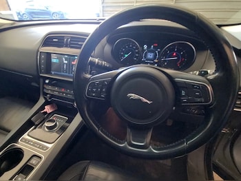 Used Jaguar F-Pace 2016 for sale - 78293865: Photo