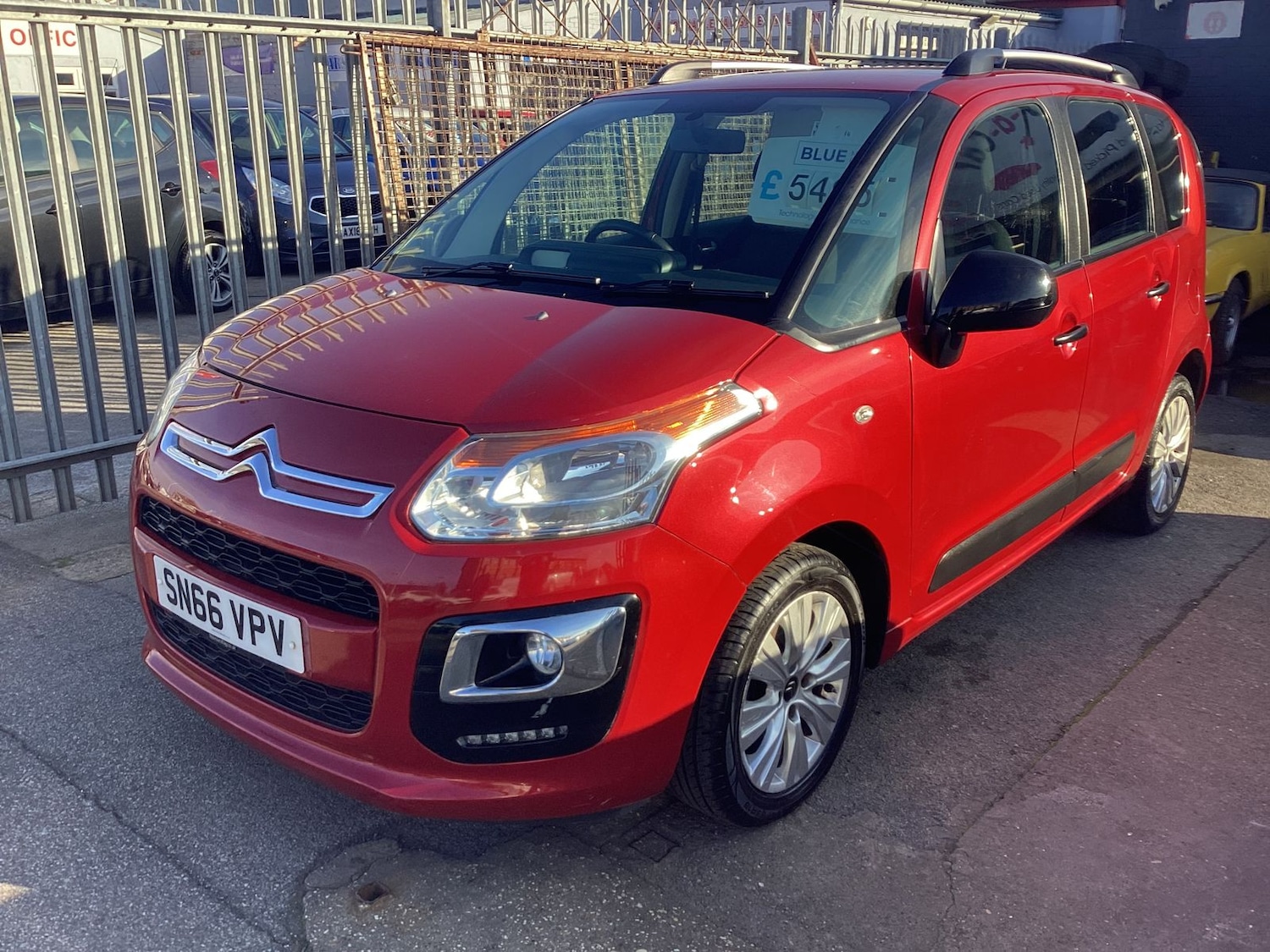 Used Citroen C3 Picasso 2016 for sale - 76251700: Photo 6