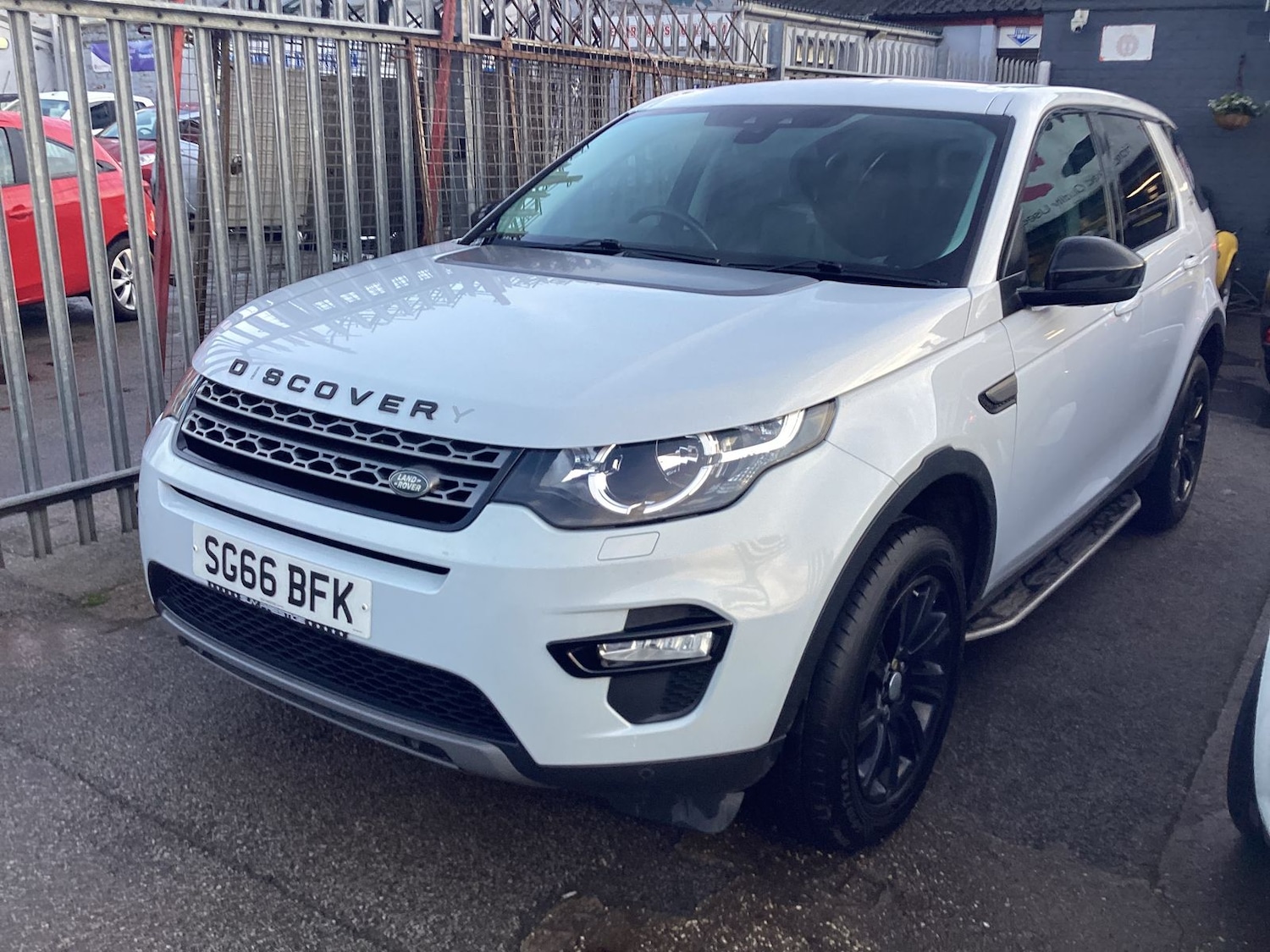 Used Land Rover Discovery Sport 2016 for sale - 77526262: Photo 4