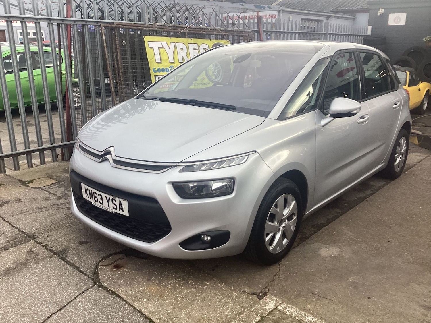 Used Citroen C4 Picasso 2013 for sale - 77092827: Photo 5