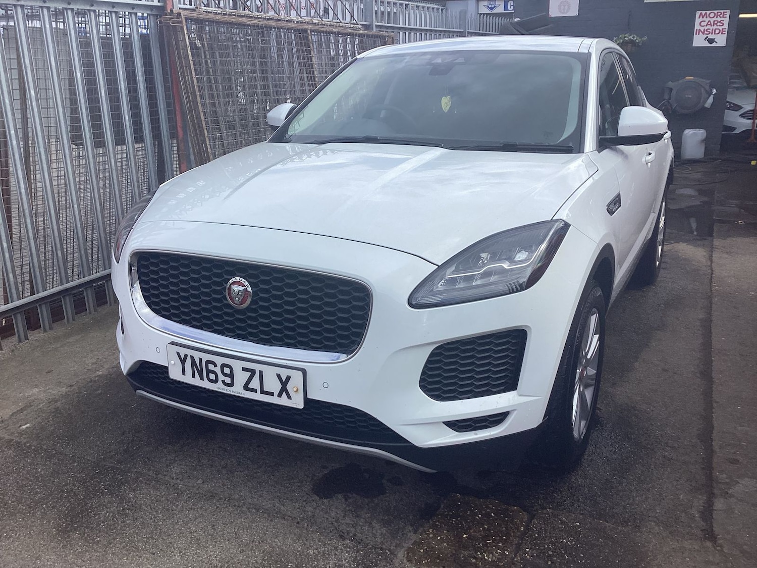 Used Jaguar E-Pace 2019 for sale - 78009476: Photo 2