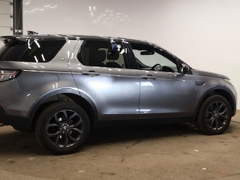 Used Land Rover Discovery Sport 2018 for sale - 78410350: Photo