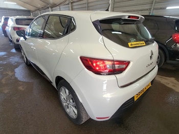 Used Renault Clio 2016 for sale - 77960062: Photo