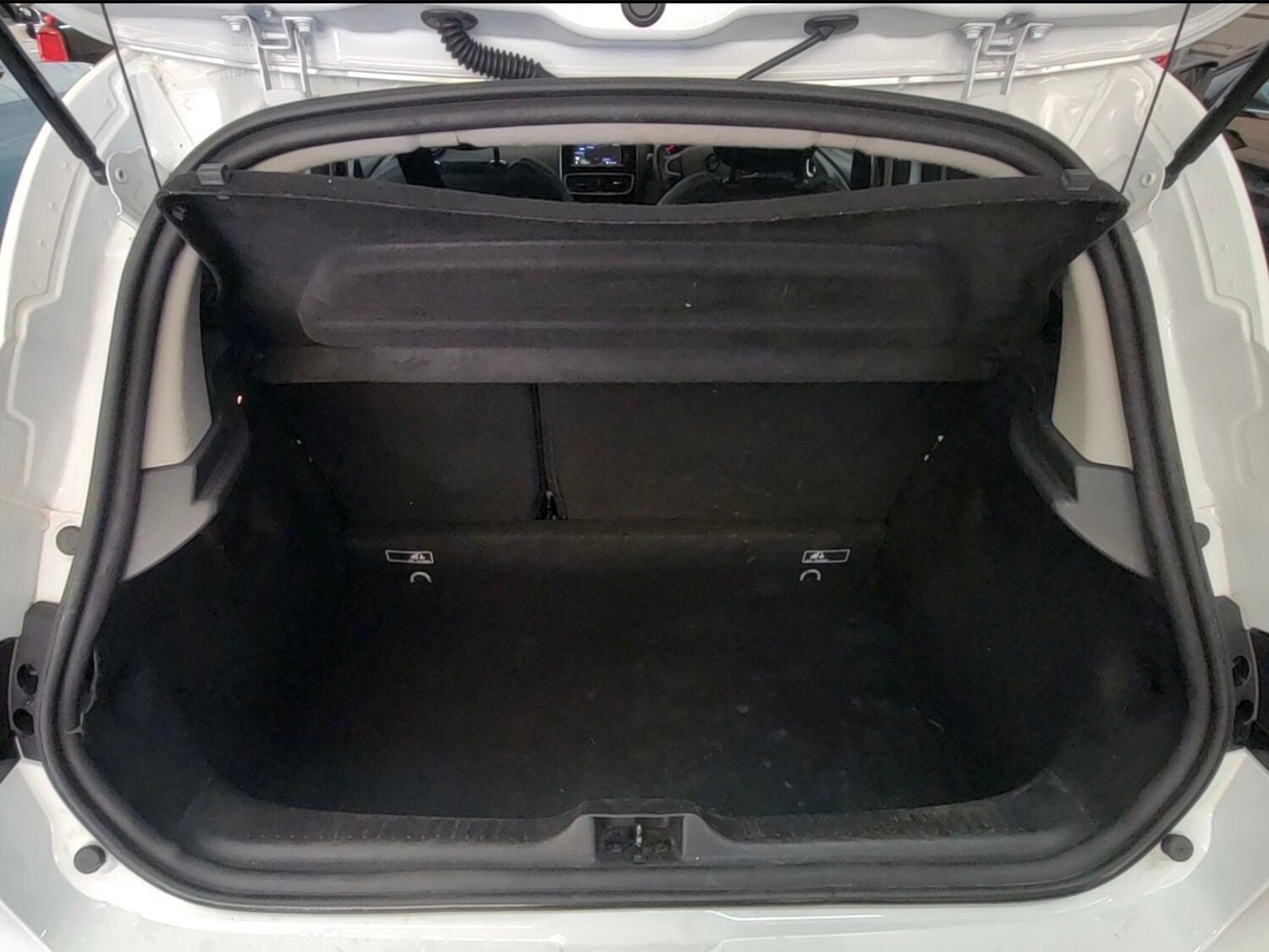 Used Renault Clio 2016 for sale - 77960062: Photo 6