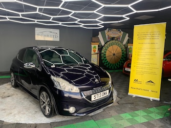 Used Peugeot 208 2013 for sale - 78375886: Photo