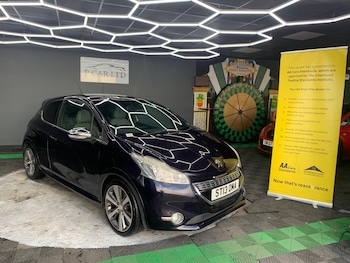 Used Peugeot 208 2013 for sale - 78375886: Photo