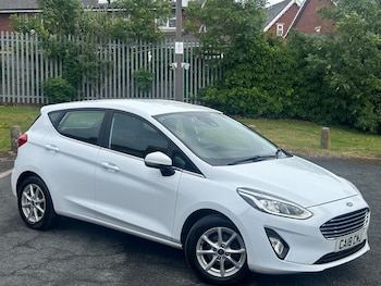 Used Ford Fiesta 2018 for sale - 76102240: Photo