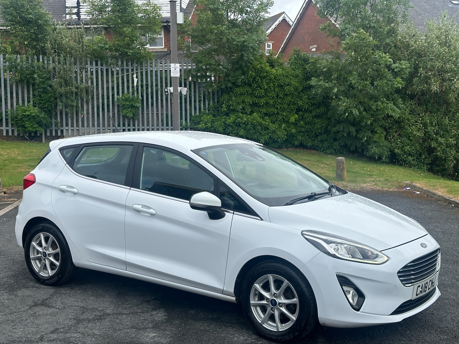 Used Ford Fiesta 2018 for sale - 76102240: Photo 2