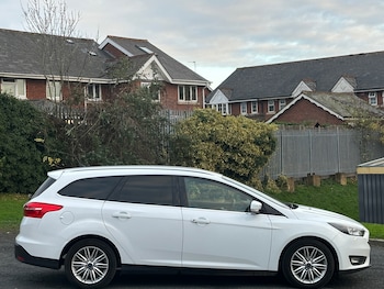 Used Ford Focus 2017 for sale - 76596115: Photo