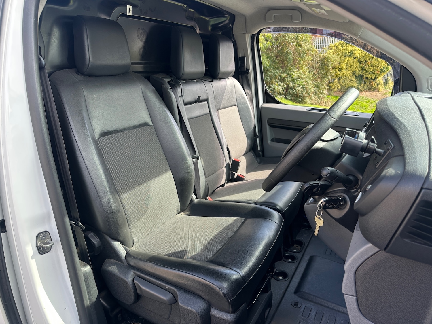 Used Peugeot Expert 2017 for sale - 76128647: Photo 17