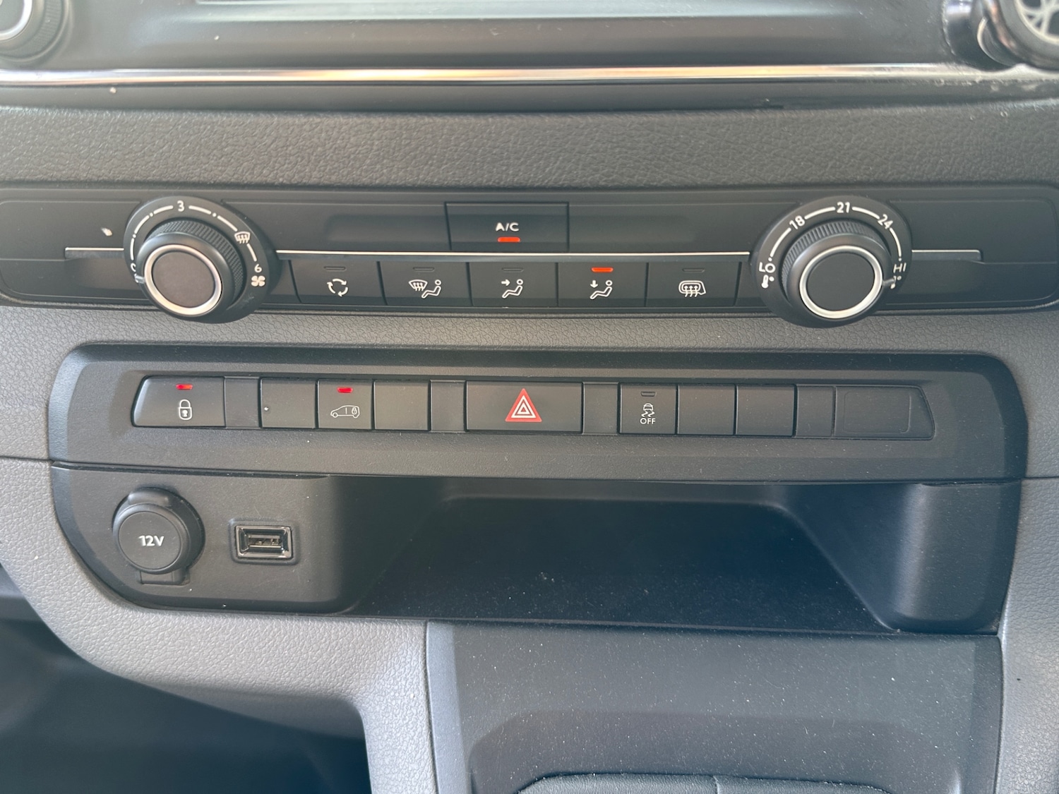 Used Peugeot Expert 2017 for sale - 76128647: Photo 19
