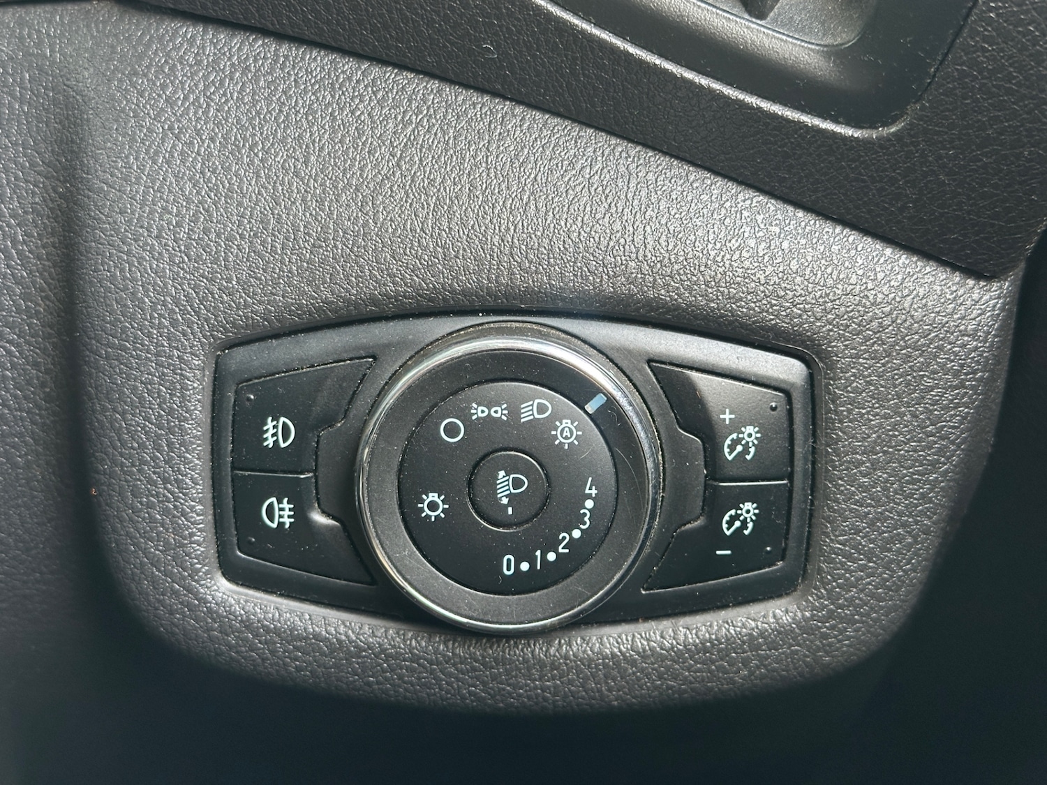 Used Ford Transit Connect 2018 for sale - 76102463: Photo 25