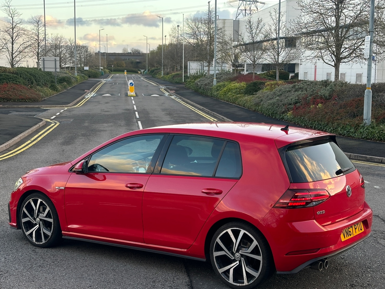Used Volkswagen Golf 2017 for sale - 76669896: Photo 5