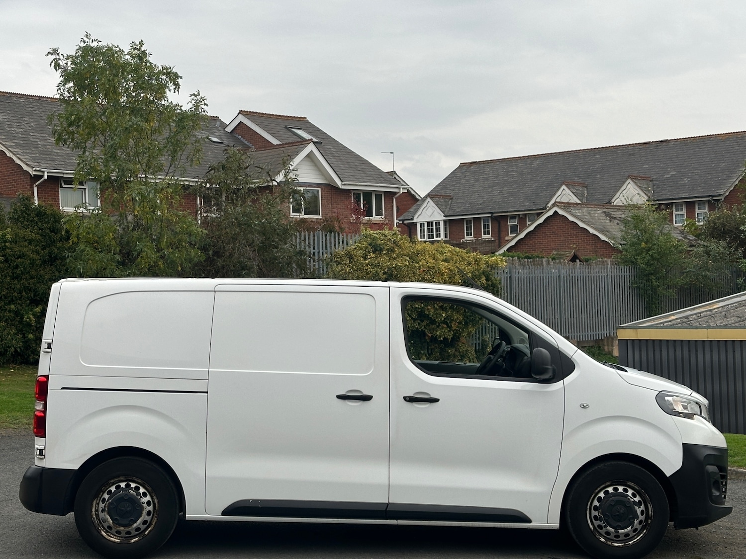Used Peugeot Expert 2017 for sale - 76312626: Photo 2