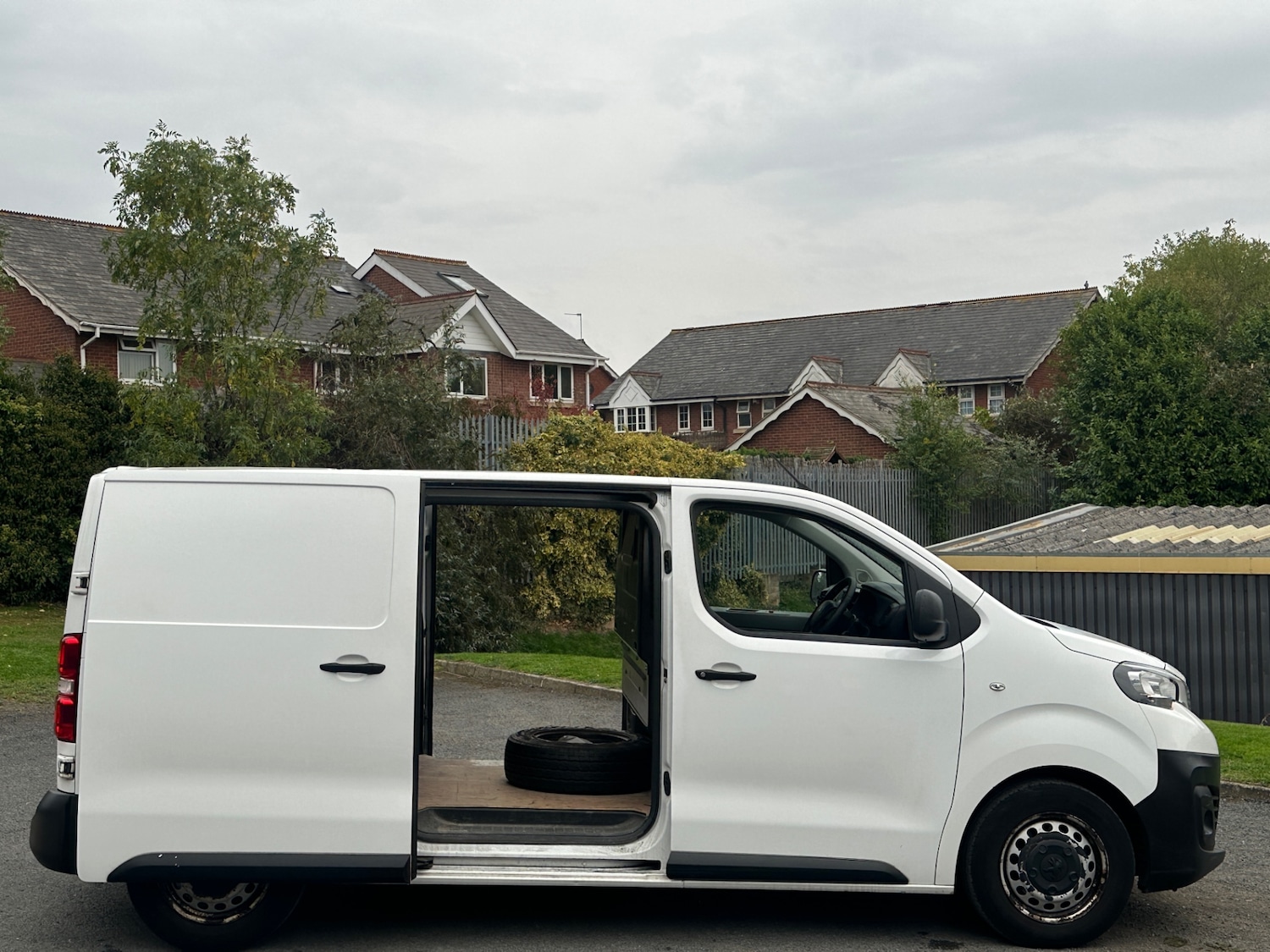 Used Peugeot Expert 2017 for sale - 76312626: Photo 9
