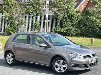 Used Volkswagen Golf 2016 for sale - 76102425: Photo