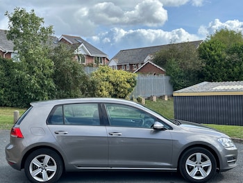 Used Volkswagen Golf 2016 for sale - 76102425: Photo