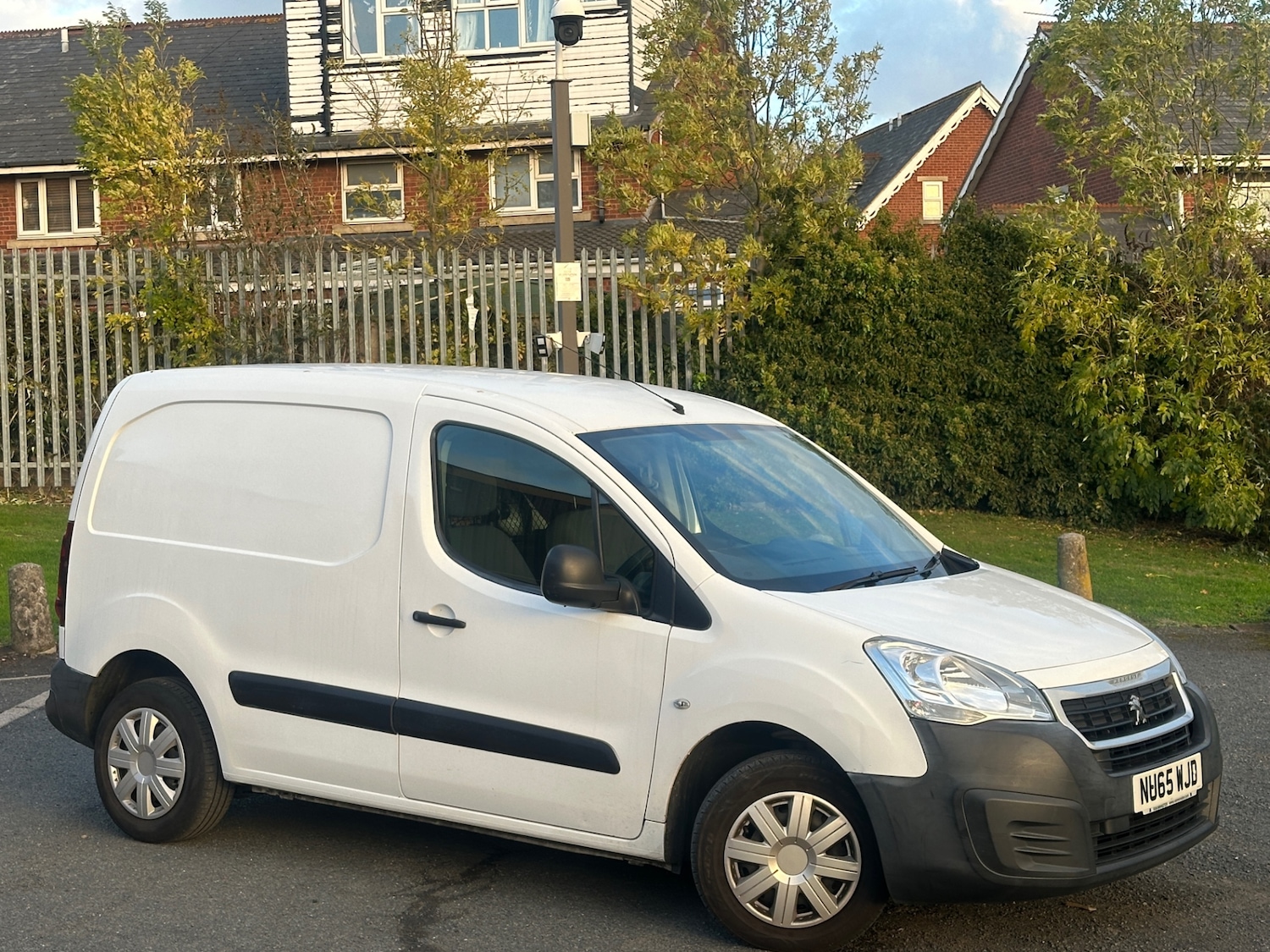 Used Peugeot Partner 2015 for sale - 76393517: Photo 1
