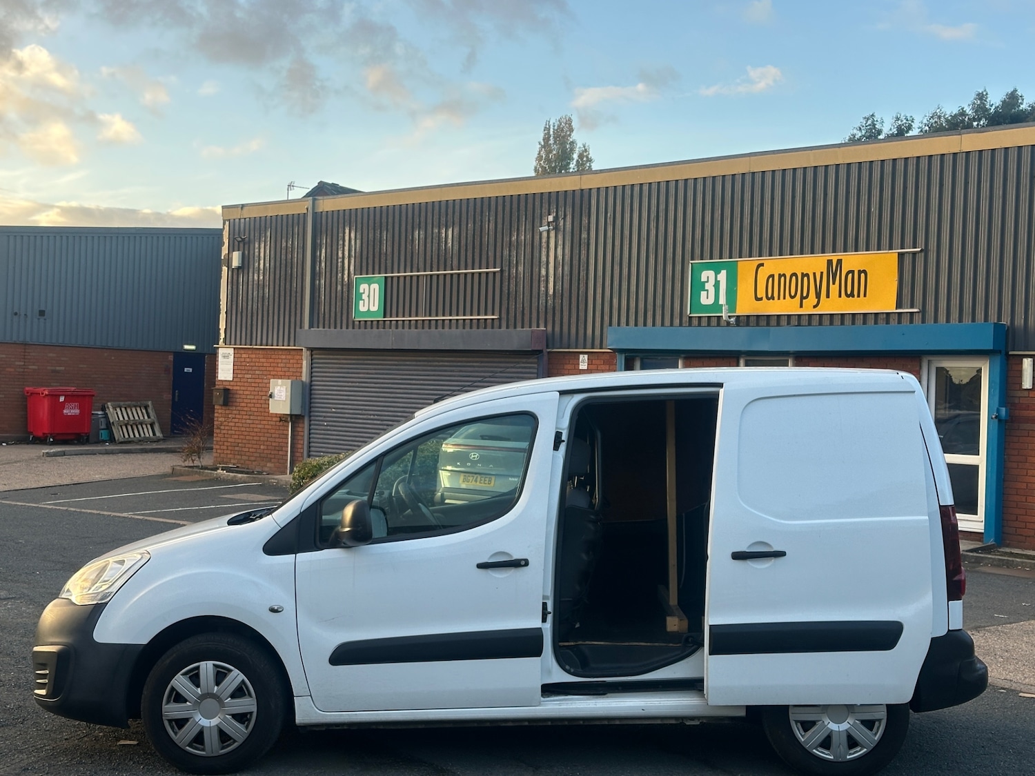 Used Peugeot Partner 2015 for sale - 76393517: Photo 10