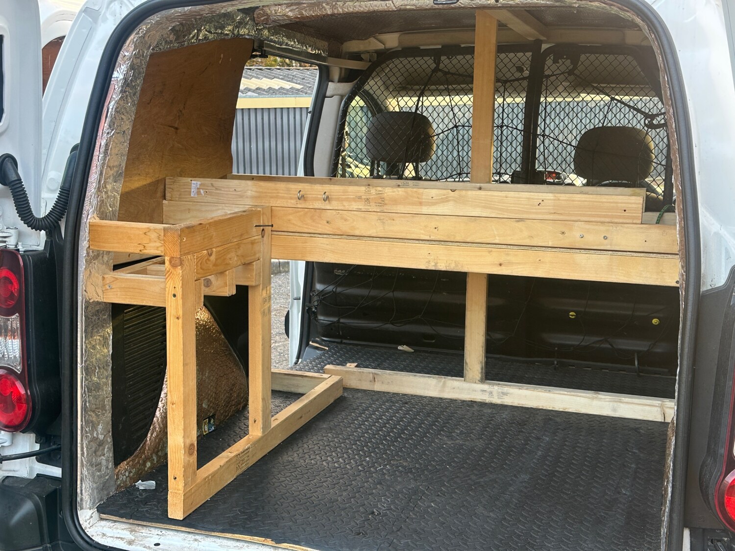 Used Peugeot Partner 2015 for sale - 76393517: Photo 11