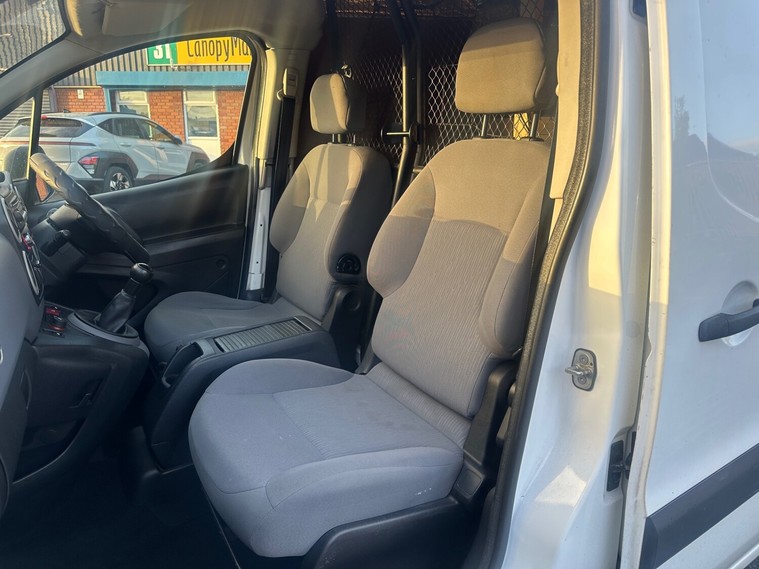 Used Peugeot Partner 2015 for sale - 76393517: Photo 12