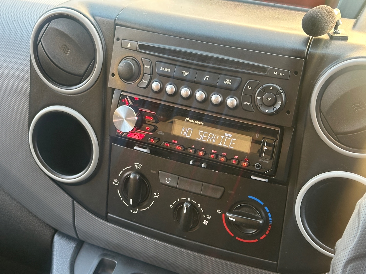 Used Peugeot Partner 2015 for sale - 76393517: Photo 18