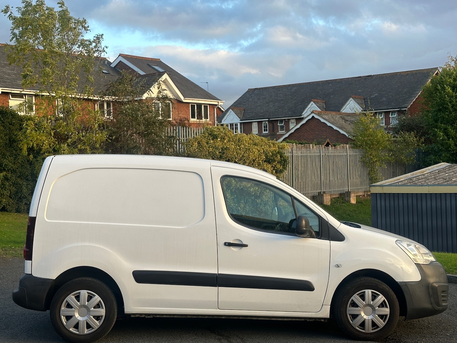 Used Peugeot Partner 2015 for sale - 76393517: Photo 3