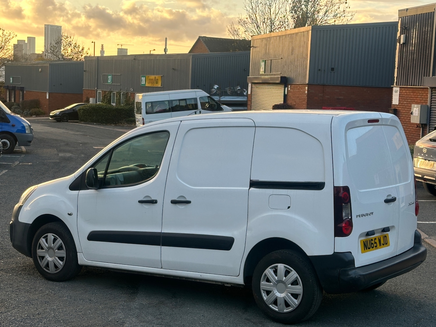 Used Peugeot Partner 2015 for sale - 76393517: Photo 6