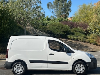 Used Peugeot Partner 2018 for sale - 76102451: Photo