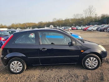 Used Ford Fiesta 2004 for sale - 77754066: Photo