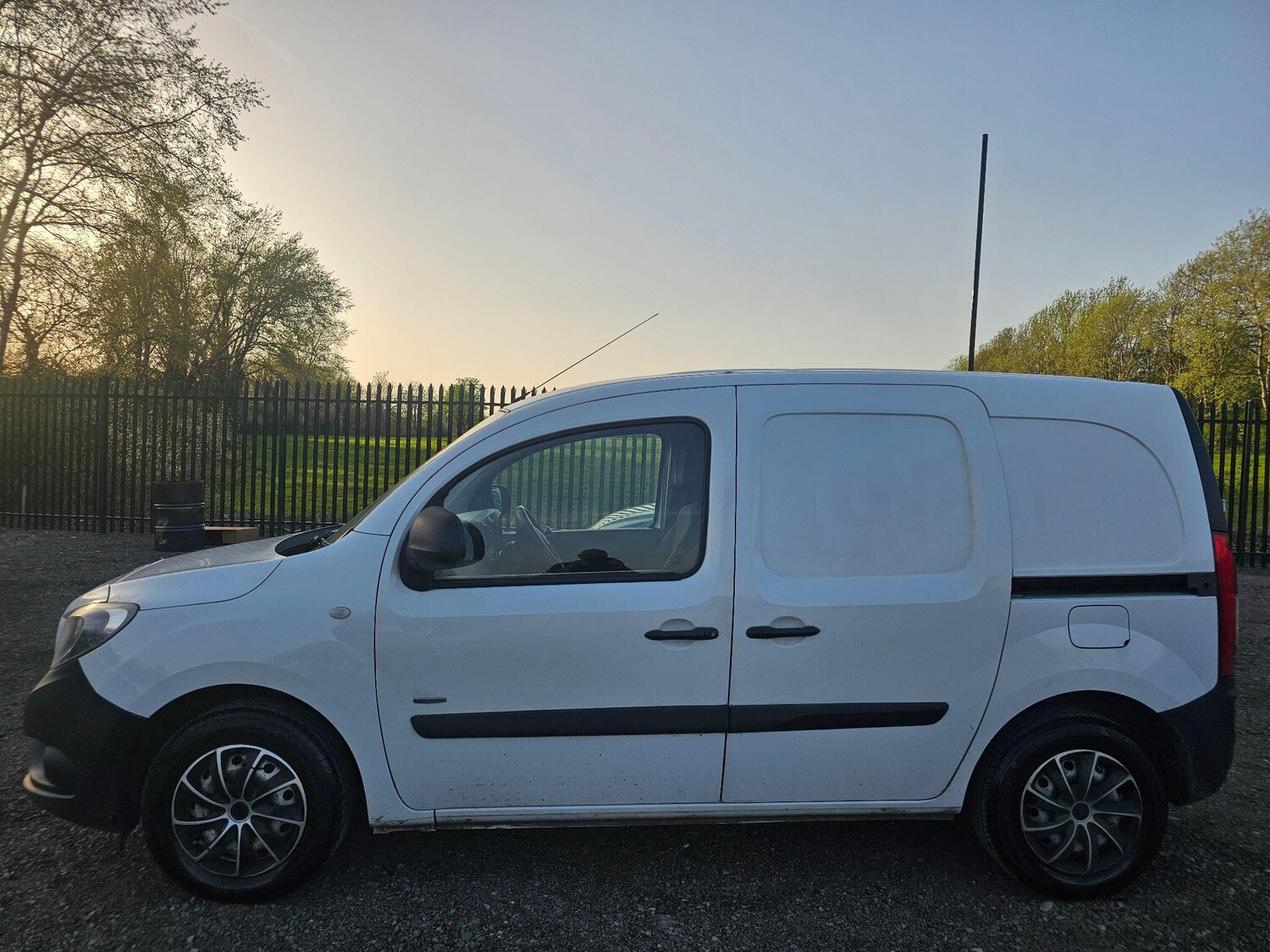 Used Mercedes-Benz Citan 2017 for sale - 78141511: Photo 2