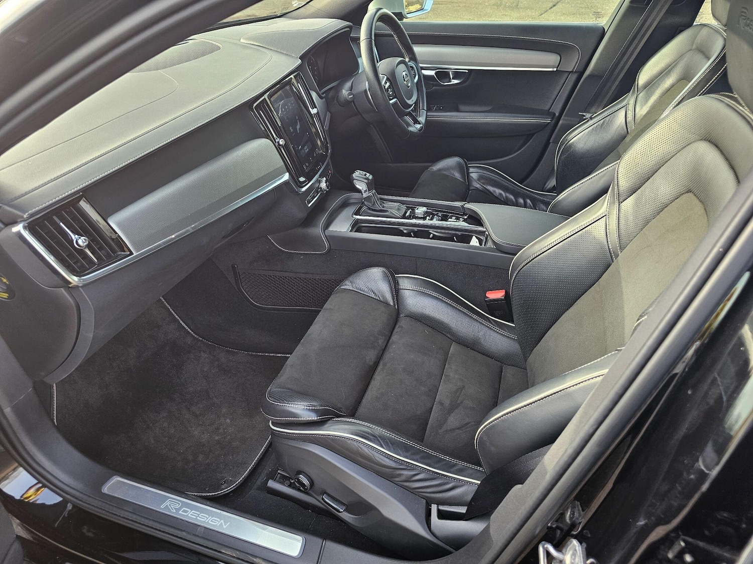 Used Volvo S90 2019 for sale - 77768896: Photo 4