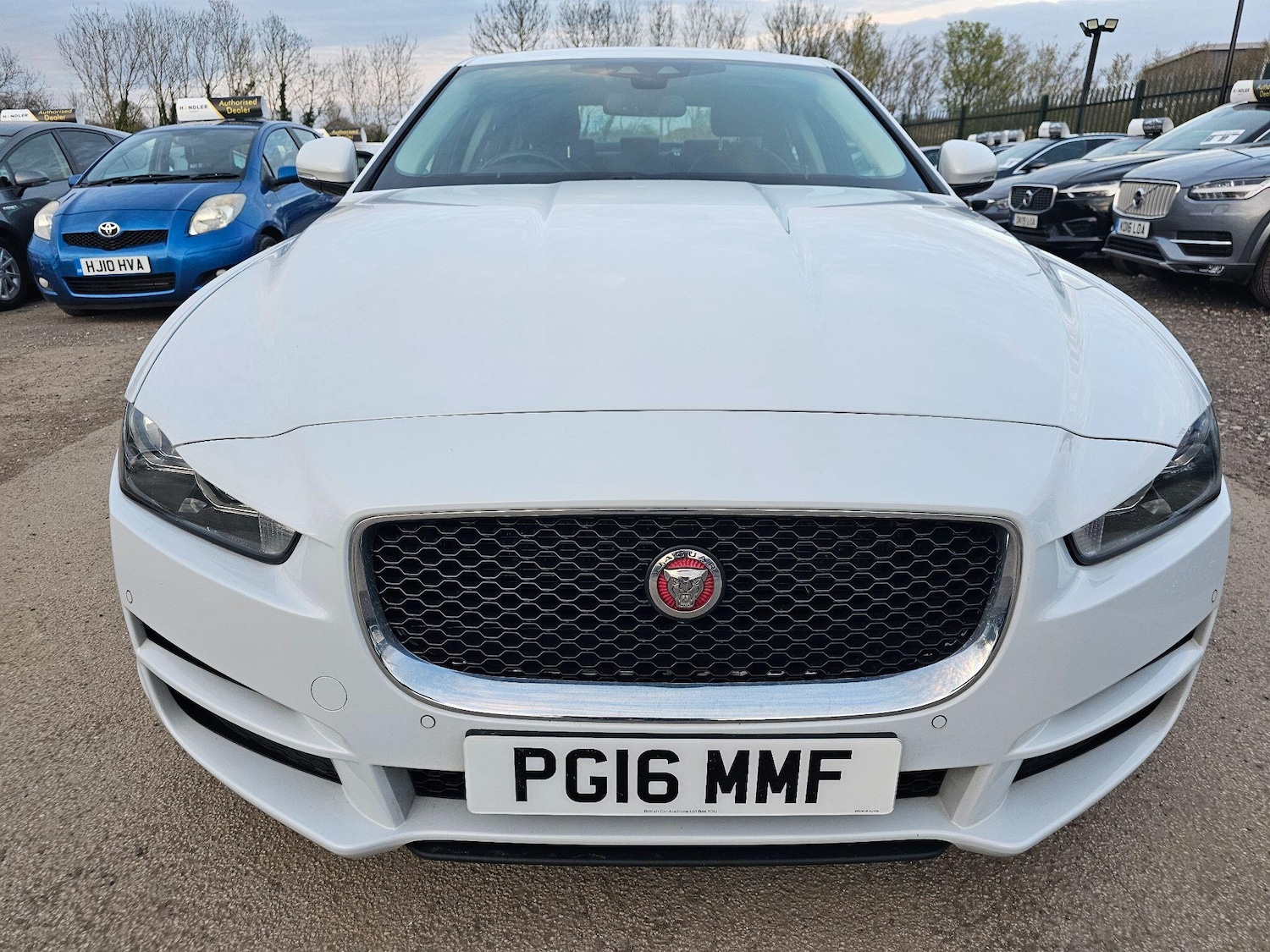Used Jaguar XE 2016 for sale - 78034540: Photo 1