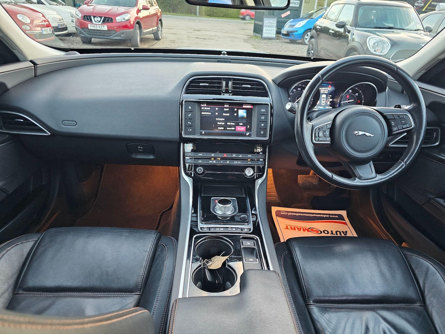 Used Jaguar XE 2016 for sale - 78034540: Photo 3