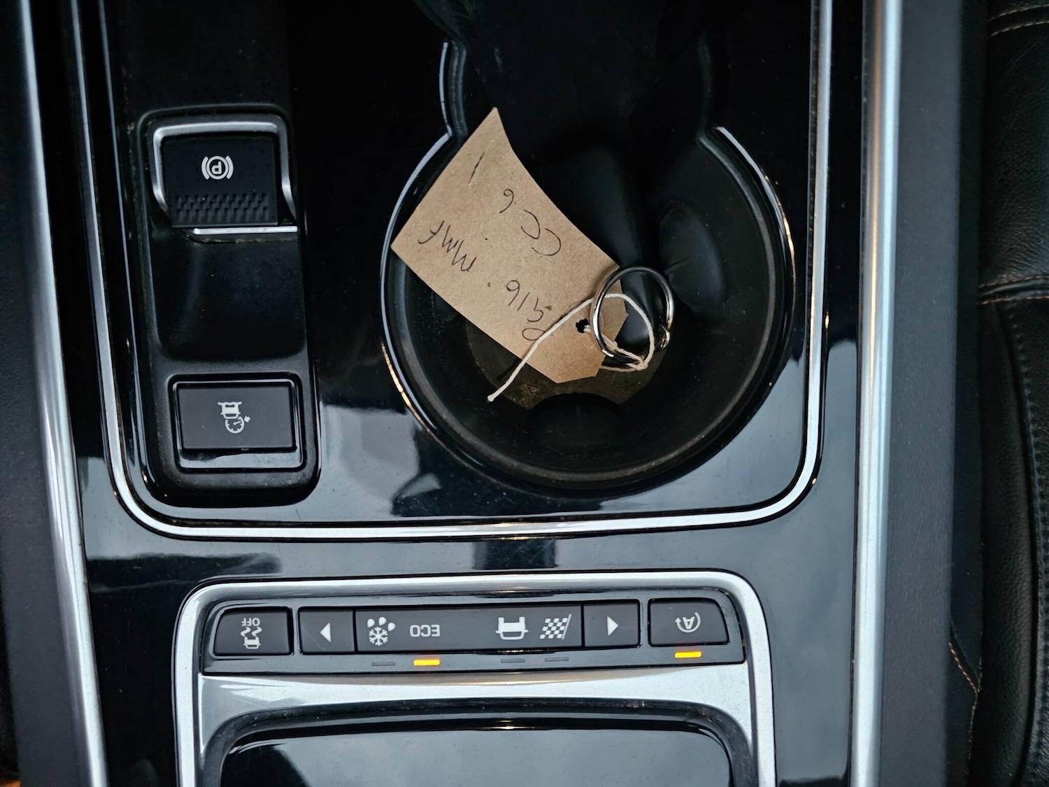 Used Jaguar XE 2016 for sale - 78034540: Photo 30