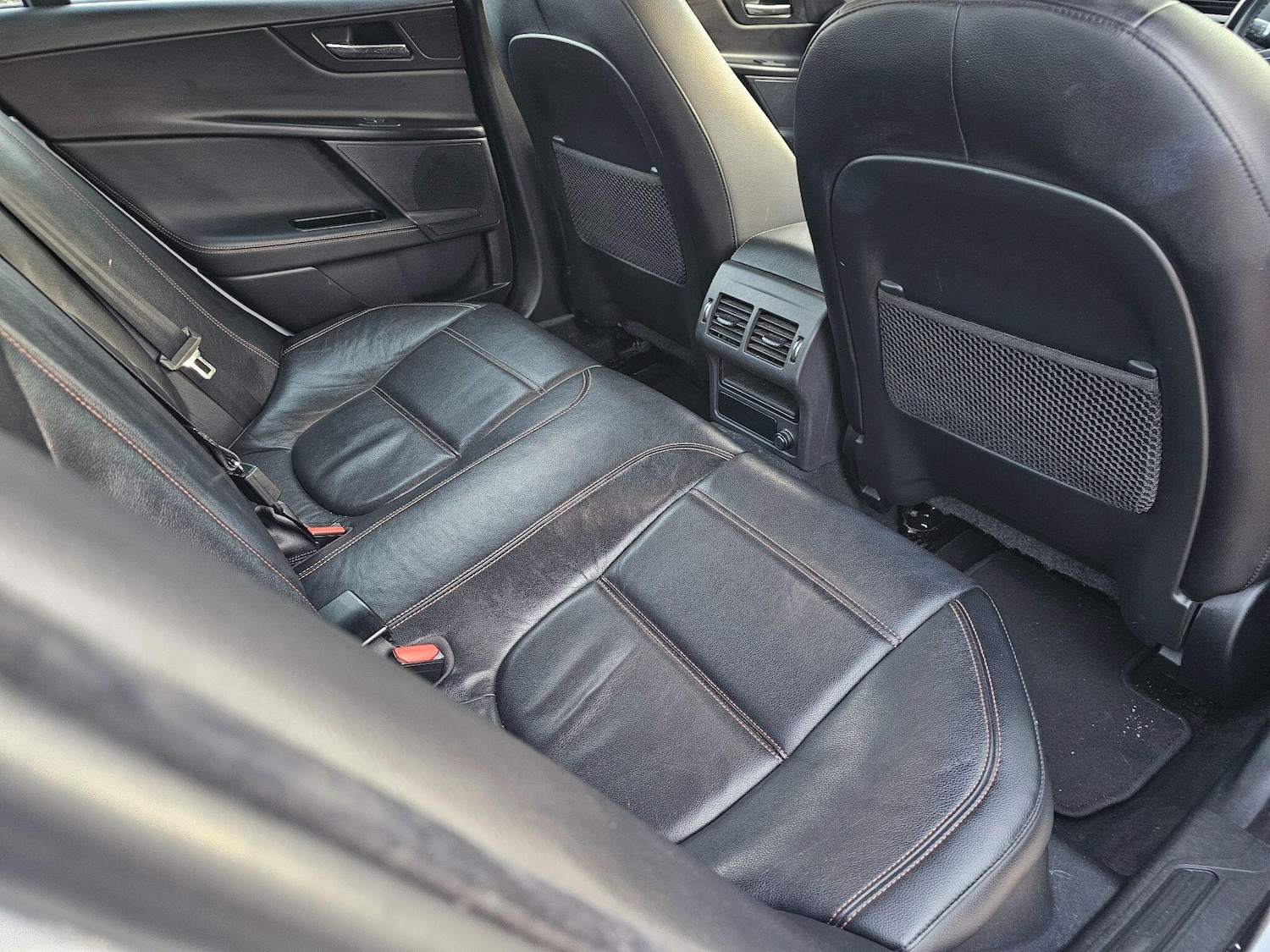 Used Jaguar XE 2016 for sale - 78034540: Photo 5