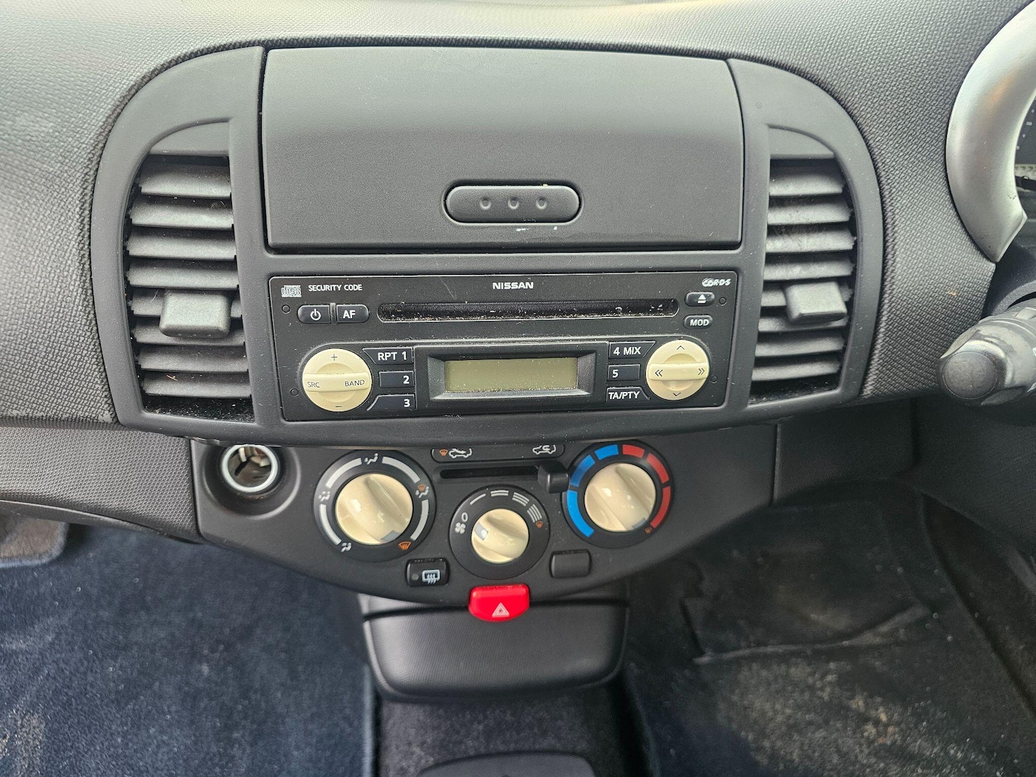 Used Nissan Micra 2004 for sale - 77978525: Photo 13