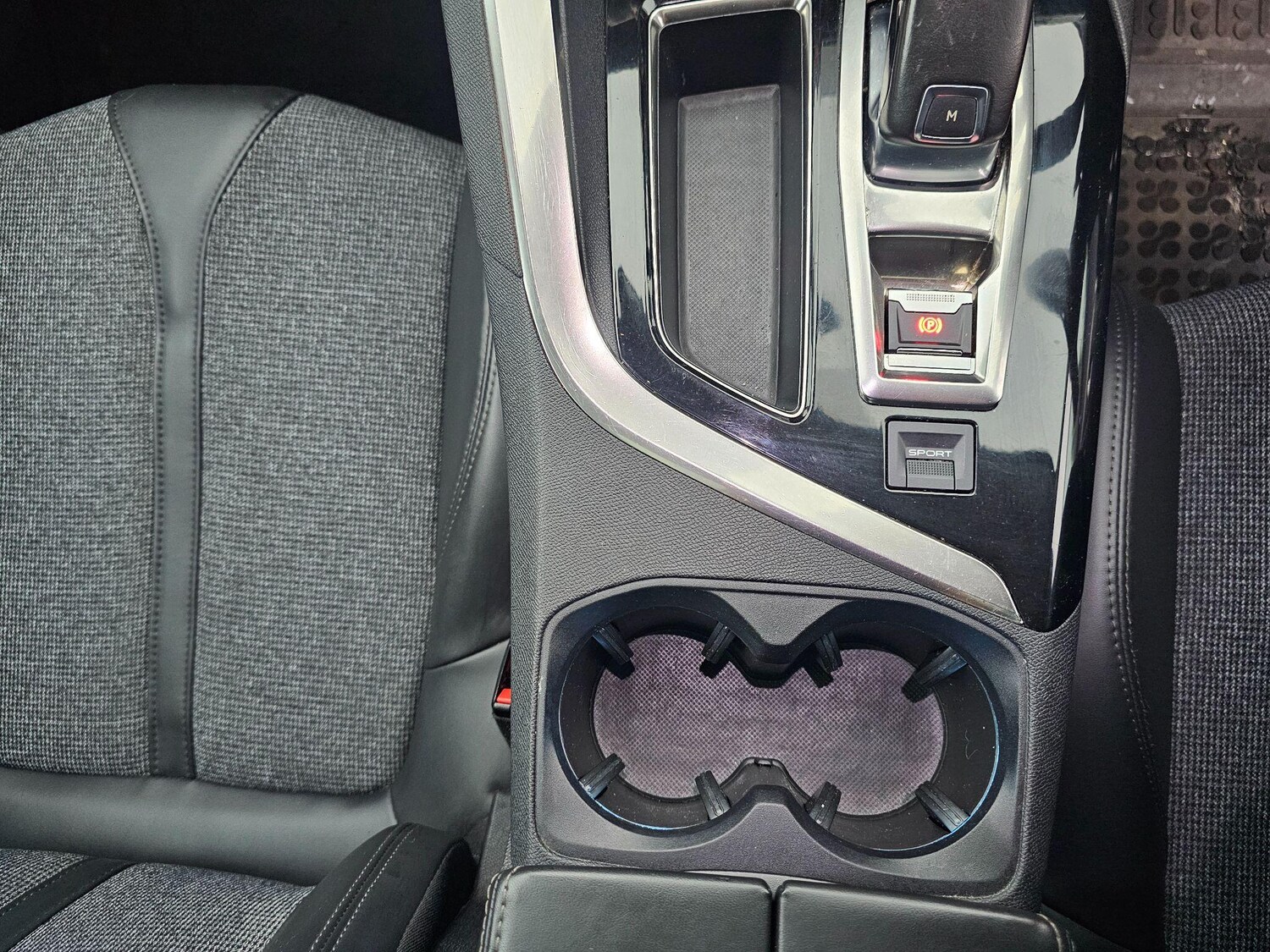 Used Peugeot 5008 2018 for sale - 76270884: Photo 40