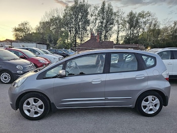 Used Honda Jazz 2010 for sale - 75884604: Photo