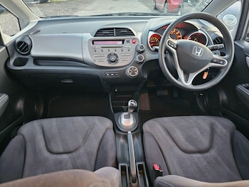 Used Honda Jazz 2010 for sale - 75884604: Photo