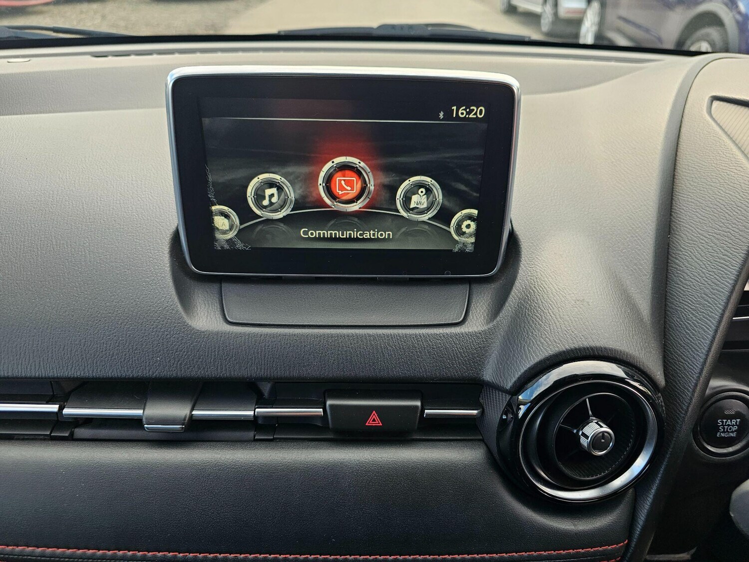 Used Mazda Mazda2 2015 for sale - 75927061: Photo 14