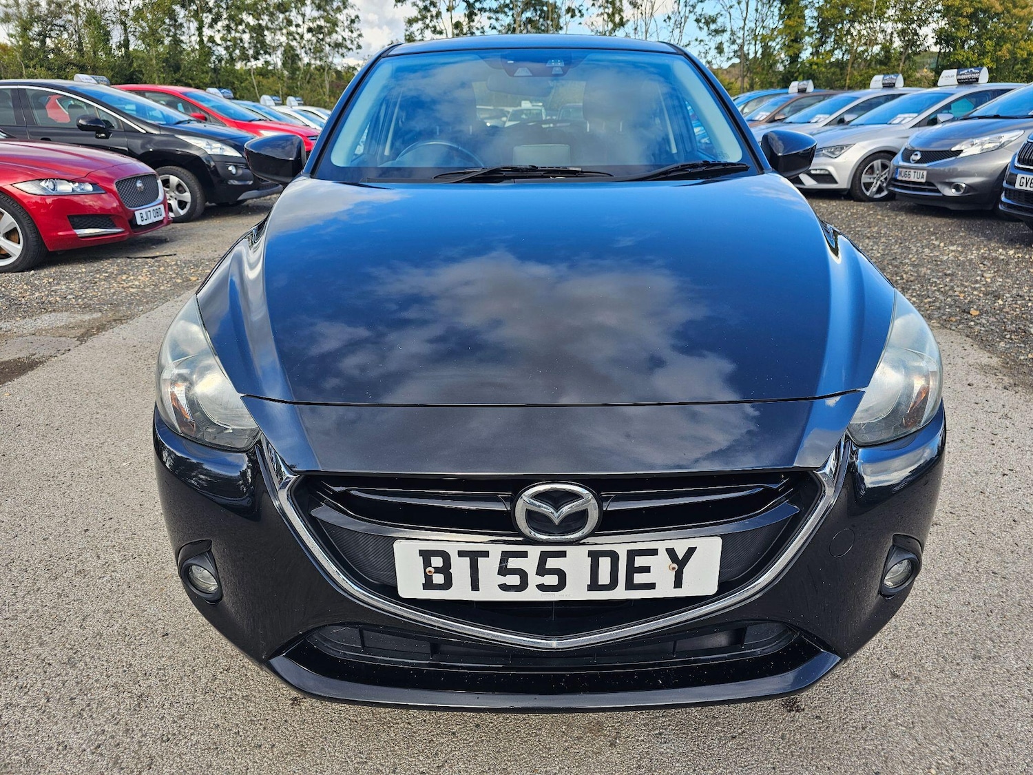 Used Mazda Mazda2 2015 for sale - 75927061: Photo 2