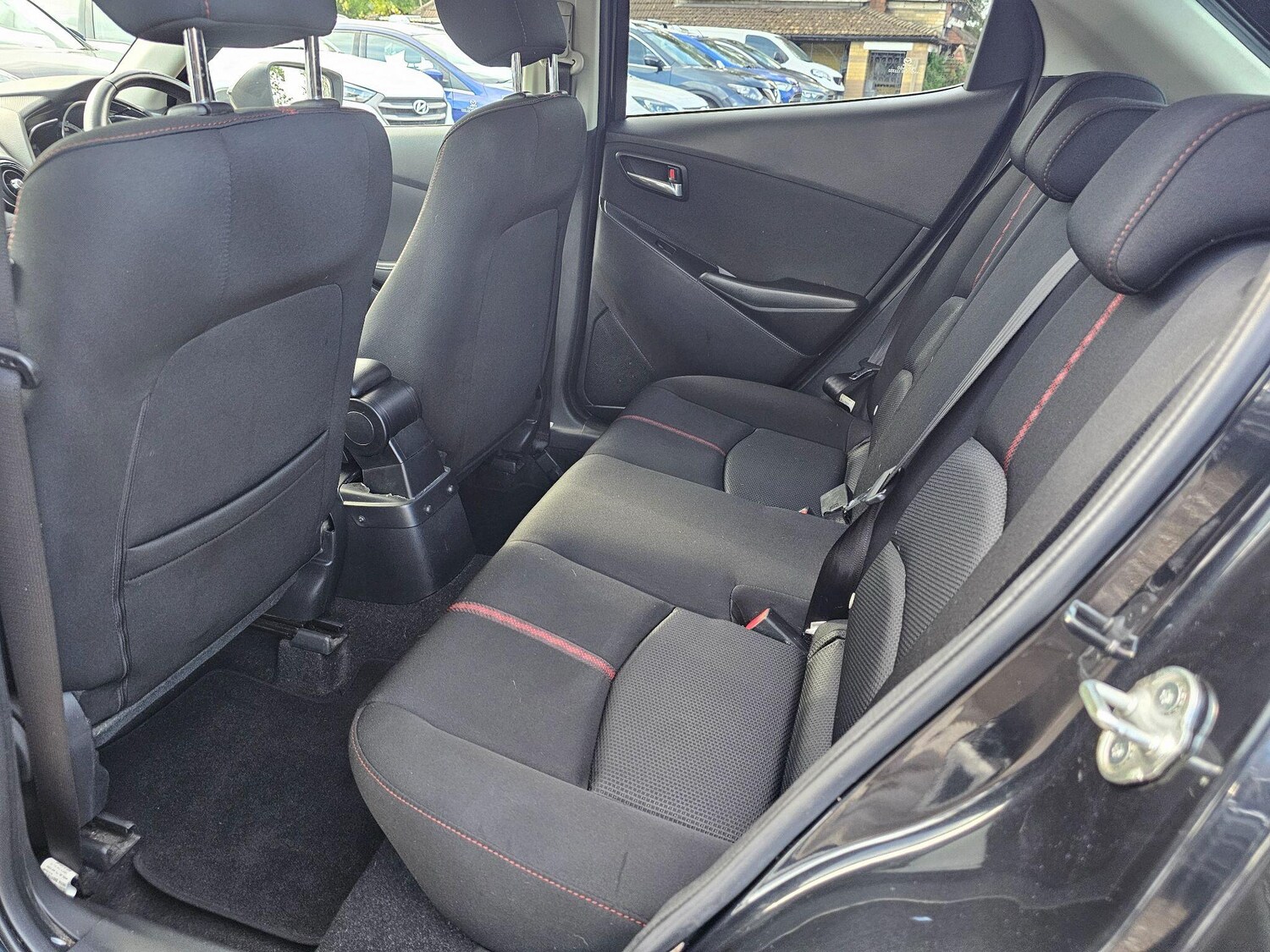 Used Mazda Mazda2 2015 for sale - 75927061: Photo 21