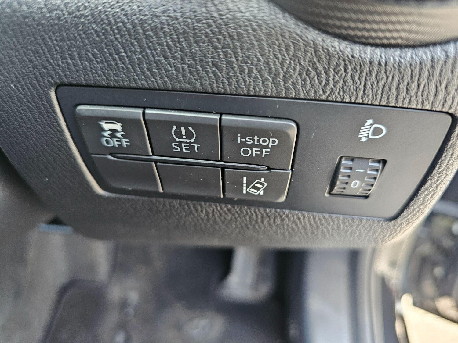 Used Mazda Mazda2 2015 for sale - 75927061: Photo 26