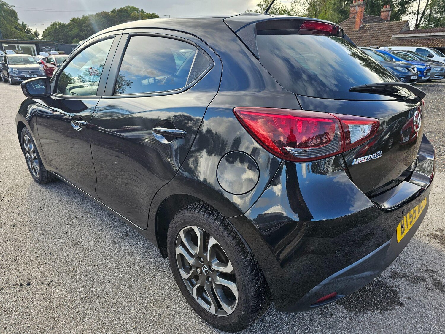 Used Mazda Mazda2 2015 for sale - 75927061: Photo 8