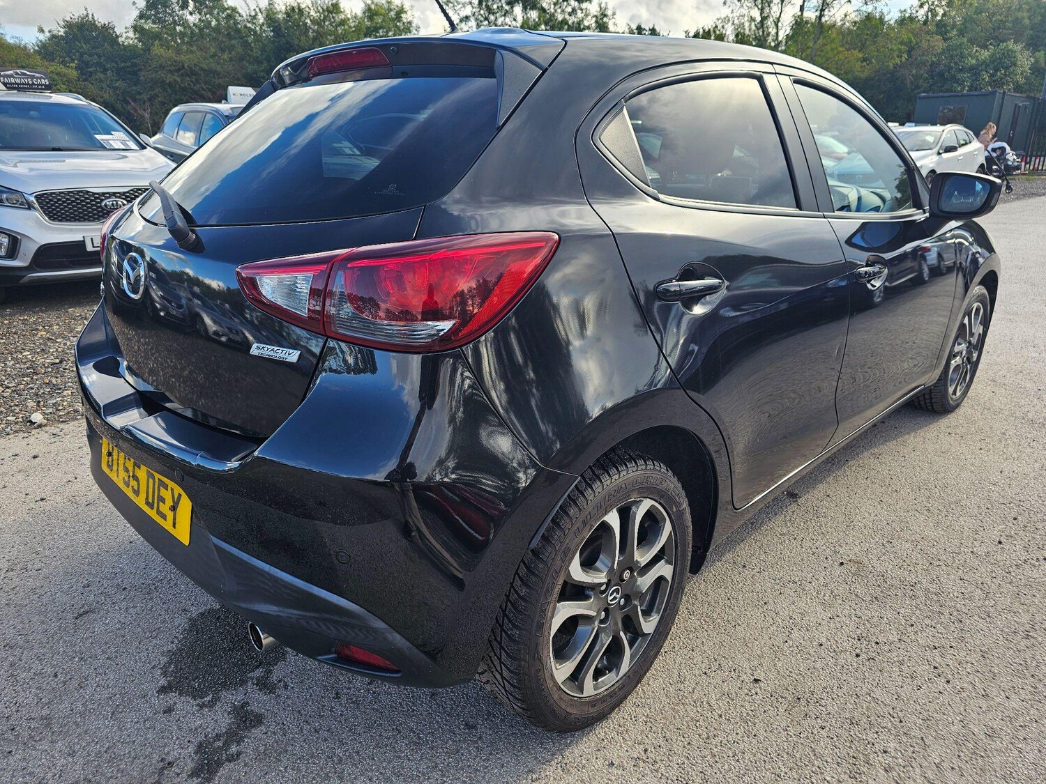 Used Mazda Mazda2 2015 for sale - 75927061: Photo 9
