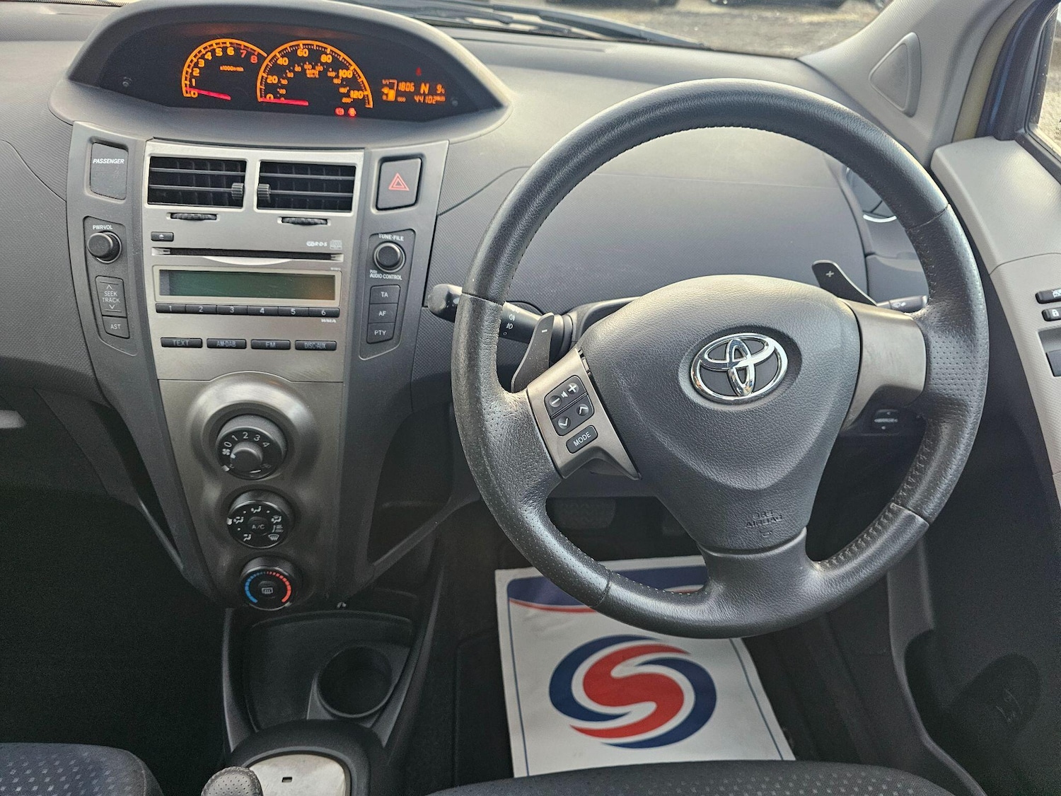 Used Toyota Yaris 2010 for sale - 78033855: Photo 12