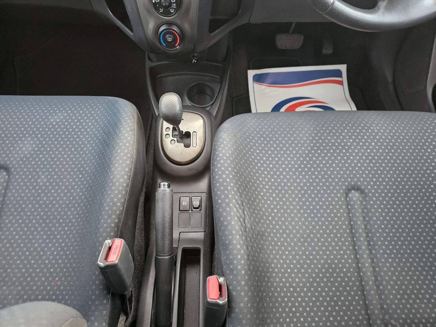 Used Toyota Yaris 2010 for sale - 78033855: Photo 13