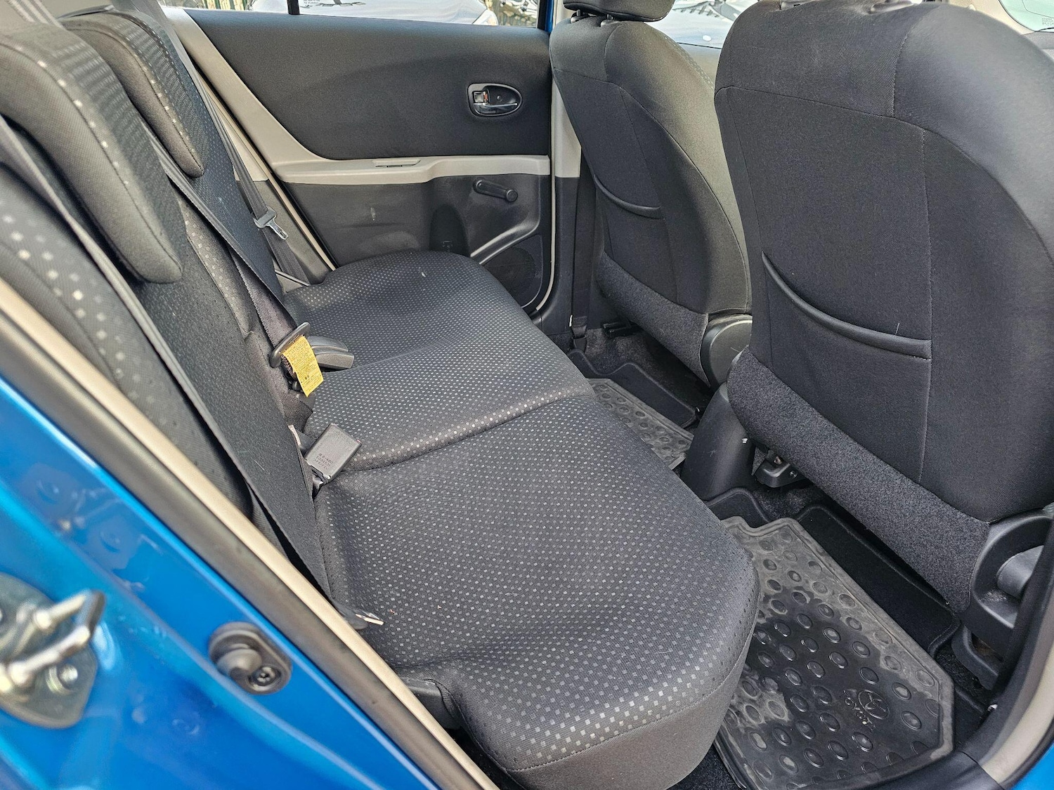 Used Toyota Yaris 2010 for sale - 78033855: Photo 16