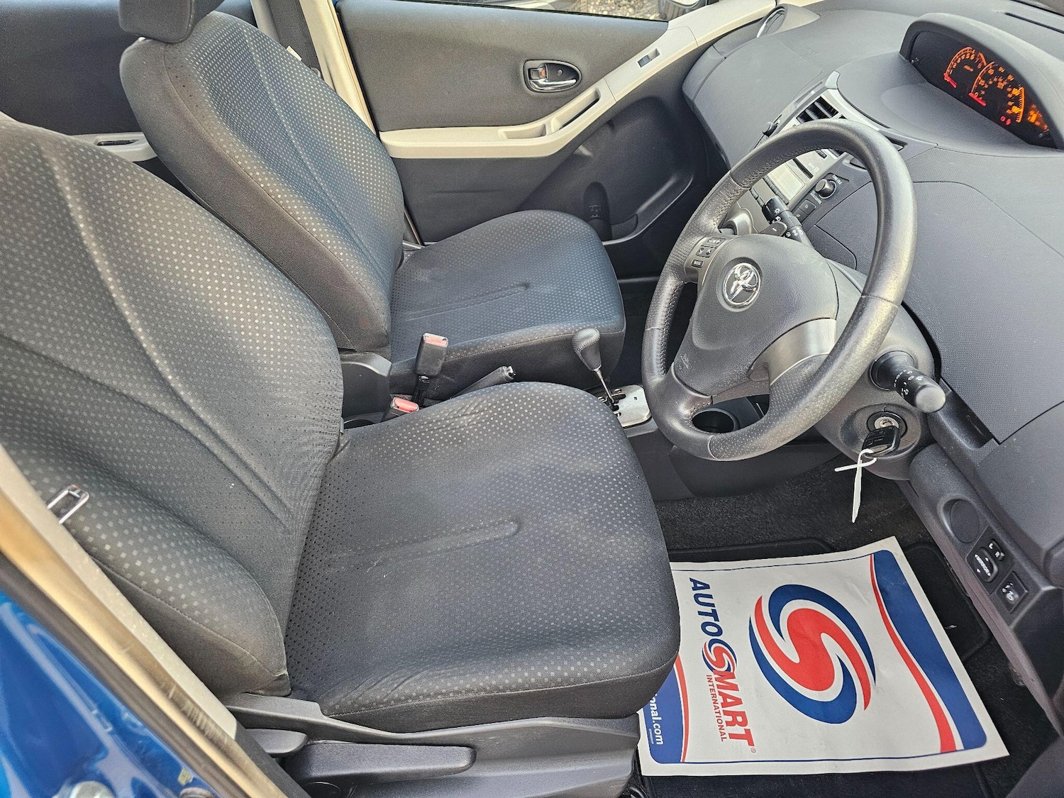 Used Toyota Yaris 2010 for sale - 78033855: Photo 17